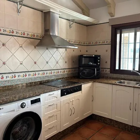 Martina וילה קוניל דה לה פרונטרה